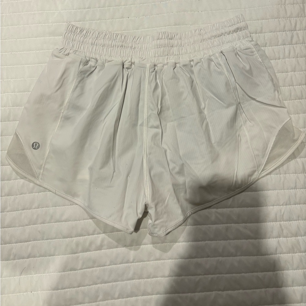 White Lululemon Hotty Hot Shorts 2.5”